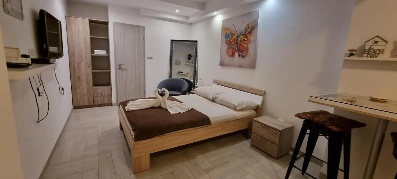 Apartment Apartmani Tatic Stinjan