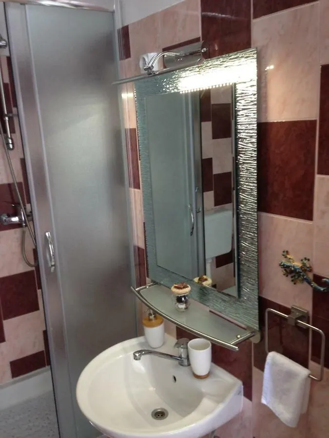 Apartment Apartmani Tatic Stinjan